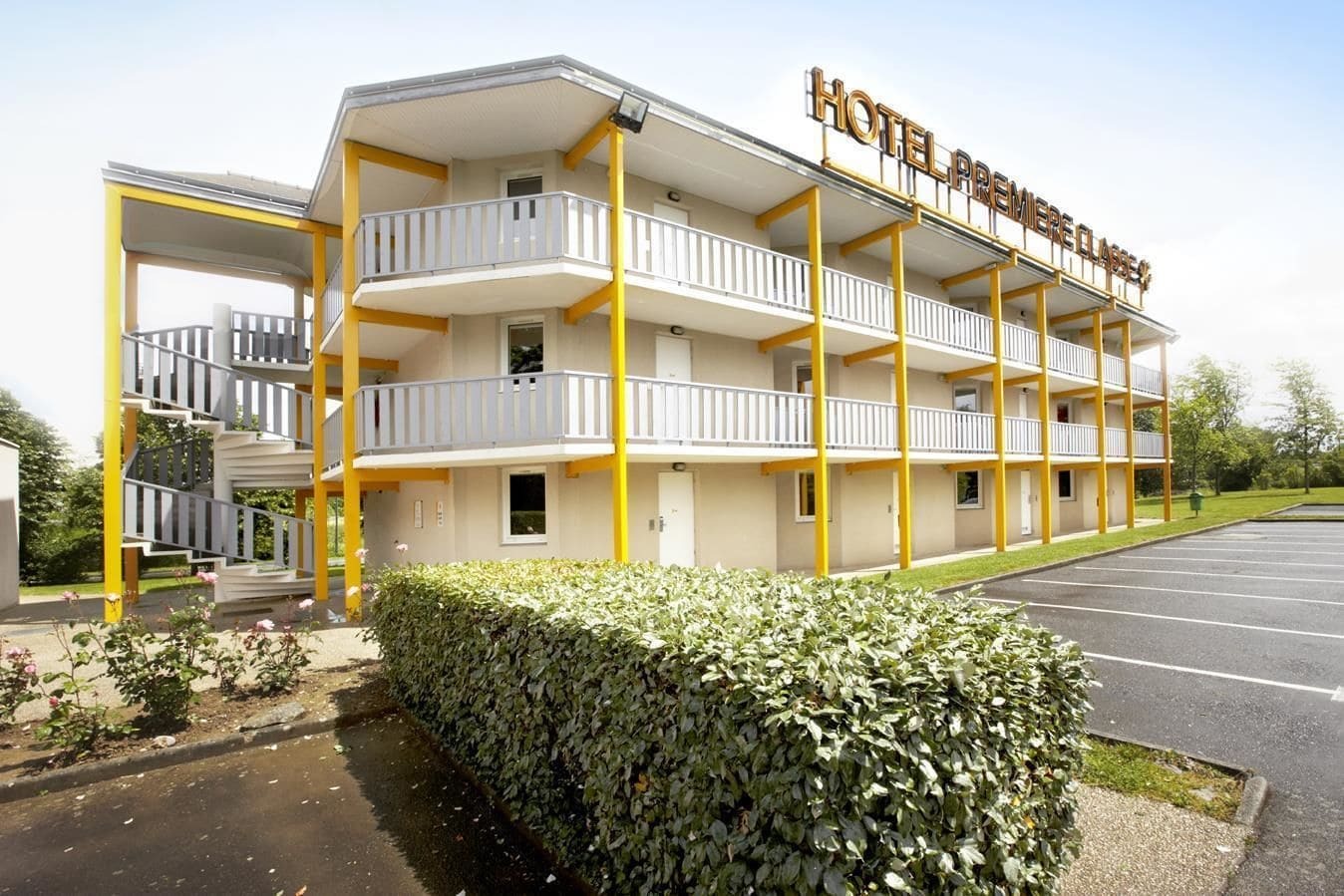 Hotel Du Parc - Chantepie Exterior photo
